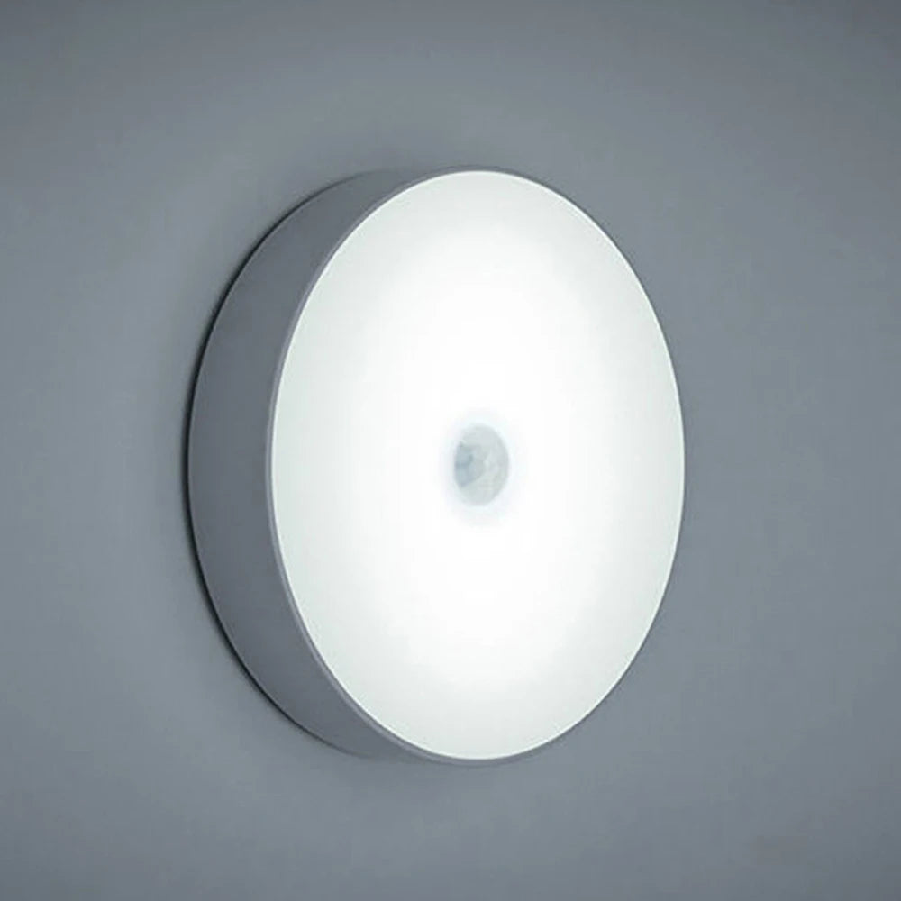 Lampă de noapte LED cu senzor de mișcare, reîncărcabilă prin USB