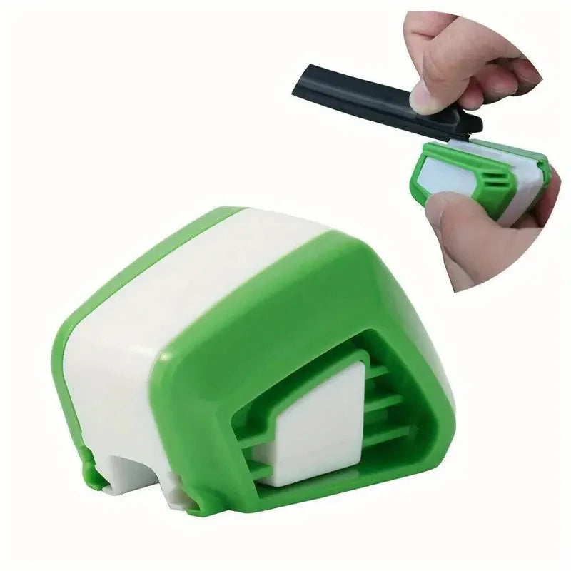 Instrument universal de reparare a ștergătoarelor auto