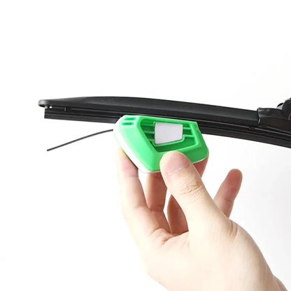 Instrument universal de reparare a ștergătoarelor auto
